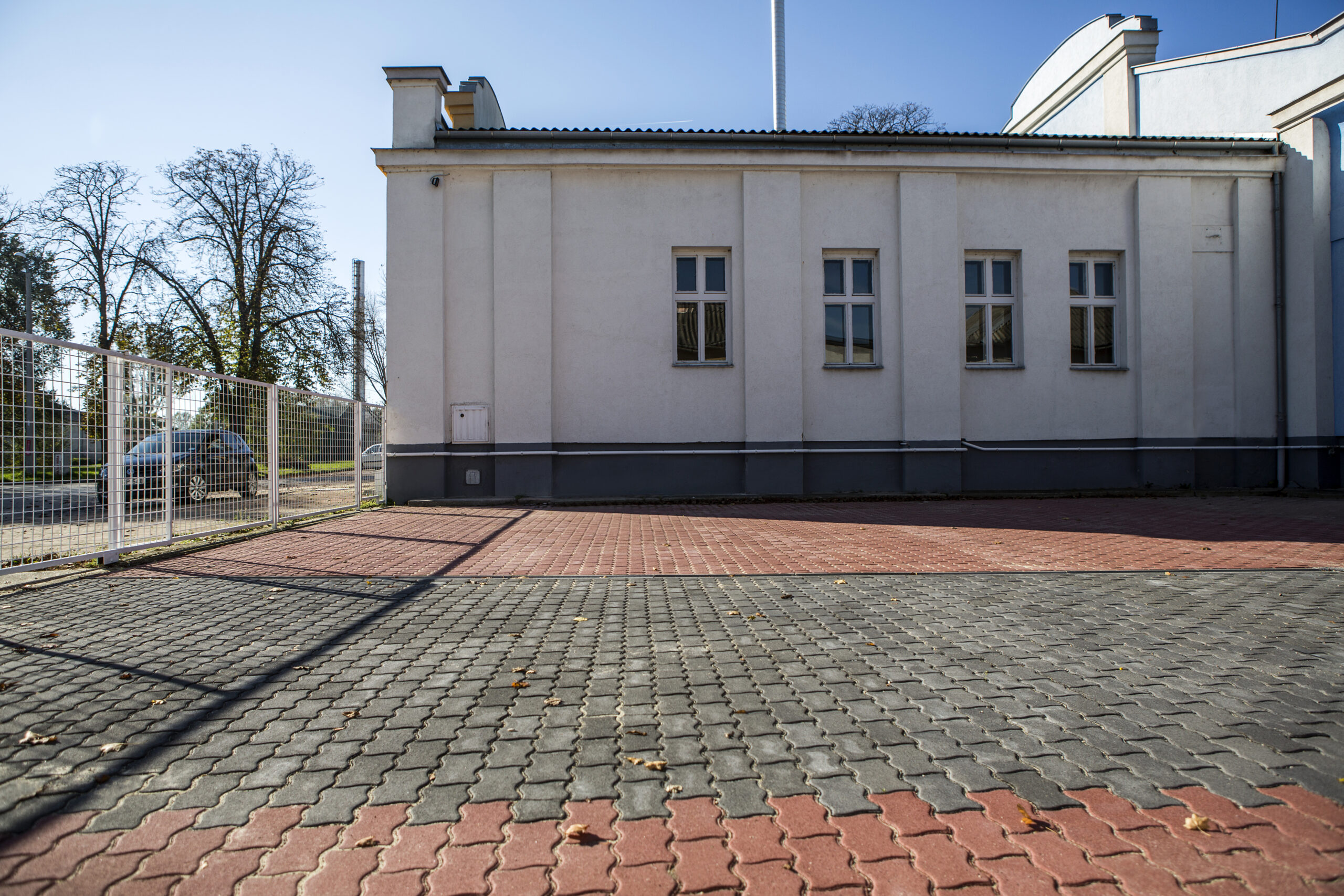 Serpentino térkő antracit-piros