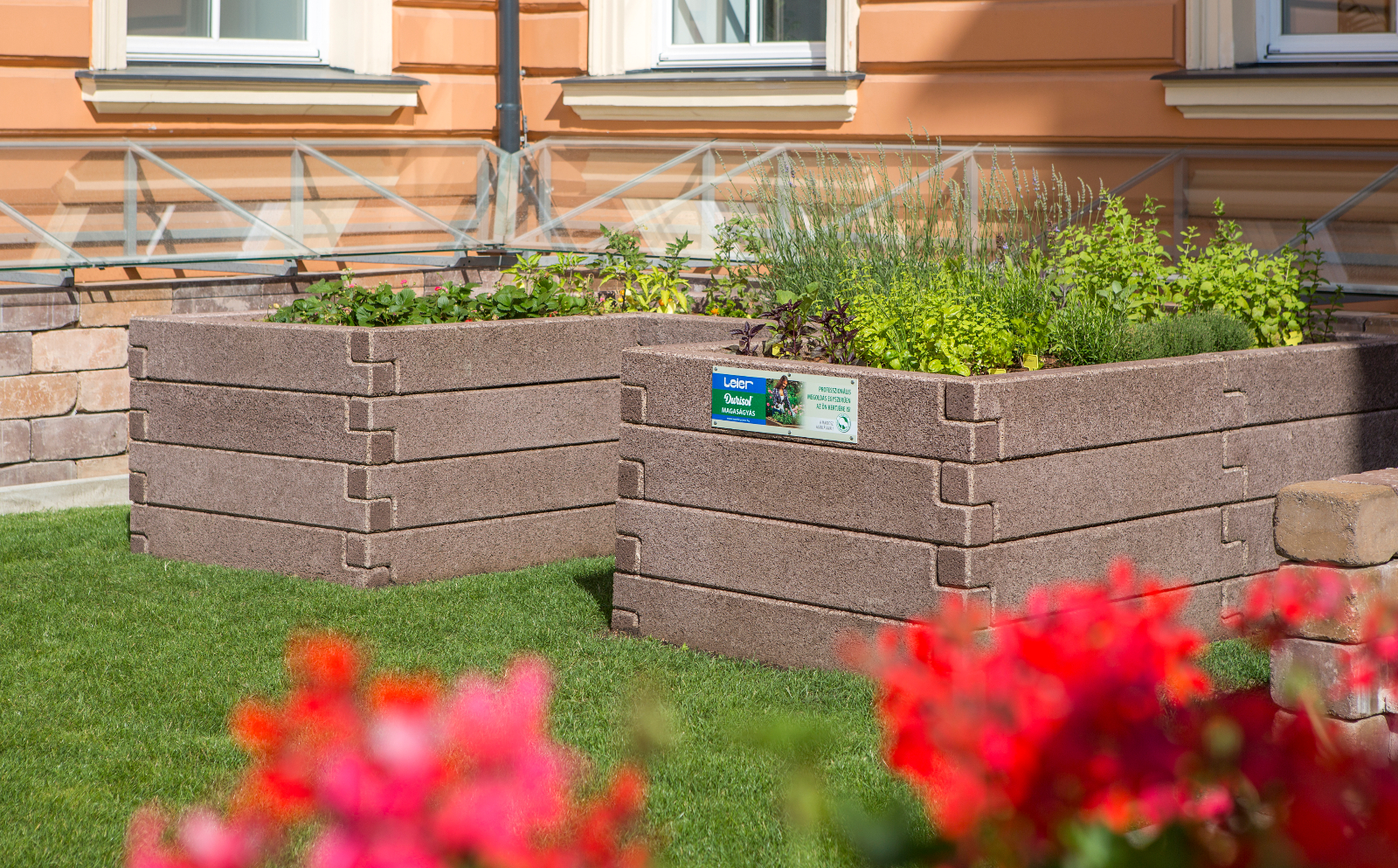 Magaságyás U alakzat - Image 15